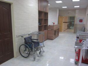 راهروی بخش بستری و ایستگاه پرستاری مرکز نگین